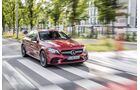 AMG Mercedes C-Klasse 2018, schräg, vorne, links, fahrend