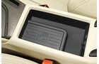 Audi A4 Ladeschale Smartphone induktives Laden