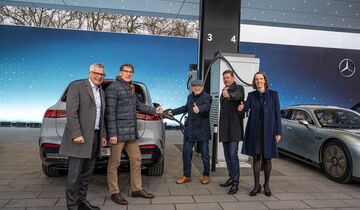 Eröffnung Mercedes-Benz Charging Hub Mannheim

Opening Mercedes-Benz Charging Hub Mannheim