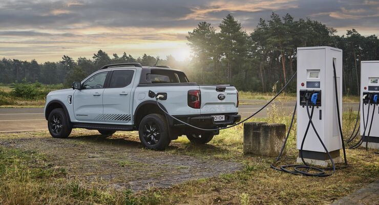 Ford Ranger PHEV  2025