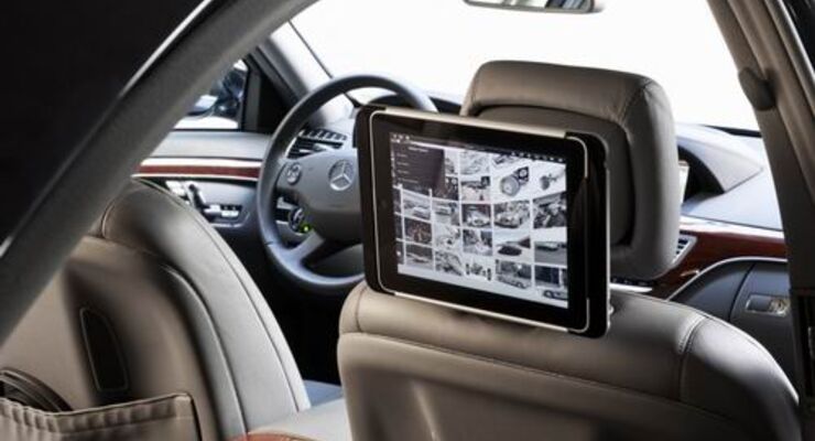 Nachrüstsatz für Tablet-Computer - Mercedes bringt das iPad ins Auto
