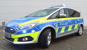Polizei Nordrhein-Westfalen fährt Ford S-MAX