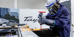 Porsche Road to X - HV-Batterie-Reparaturzentren