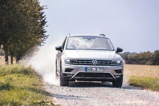 Test Vw Passat Gegen Vw Tiguan Bringt Es Der Kombi Noch Firmenauto